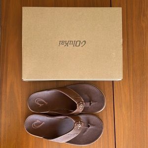 Olukai Mens Nui sandals size 11 Rum color